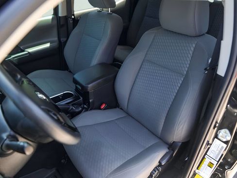 Used 2021 Toyota Tacoma SR w/ SR Convenience Package RWD image 10