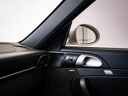 Used 2012 Porsche 911 Turbo S image 38