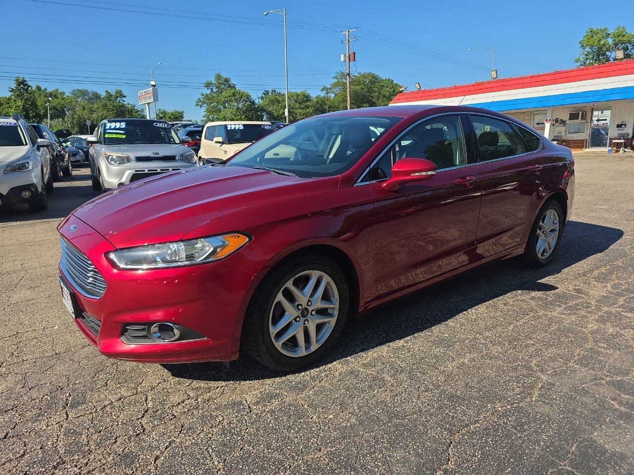 Used 2016 Ford Fusion SE w/ Equipment Group 202A FWD image 2