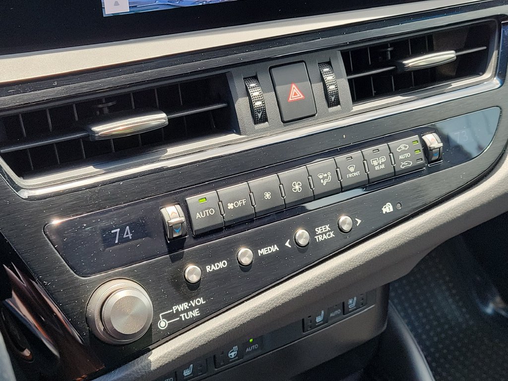 Used 2023 Lexus ES 350 F Sport w/ Accessory Package (Z2) FWD image 26