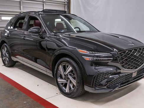 Certified 2026 Genesis GV70 3.5T Sport Advanced AWD/4WD image 5