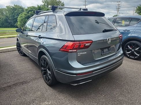 Used 2021 Volkswagen Tiguan SE R-Line AWD/4WD image 2