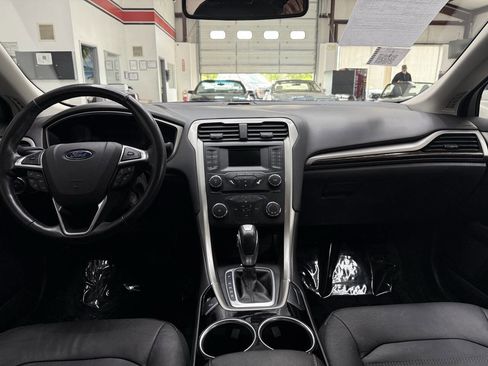 Used 2013 Ford Fusion SE FWD image 20