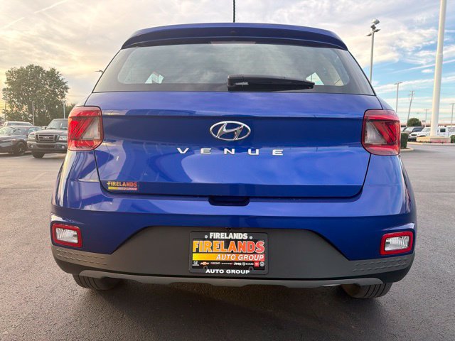 Used 2023 Hyundai Venue SE w/ Cargo Package FWD image 6