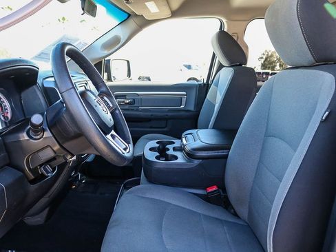 Used 2022 RAM 1500 Classic SLT image 18