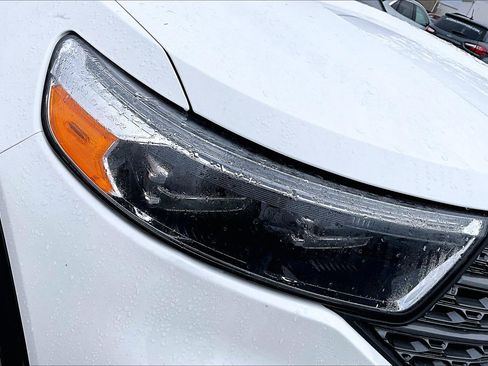 Used 2022 Ford Explorer XLT w/ Equipment Group 202A image 28