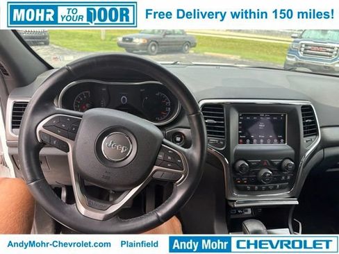 Used 2018 Jeep Grand Cherokee Laredo AWD/4WD image 27