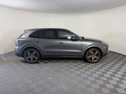 Used 2022 Porsche Cayenne AWD/4WD image 8