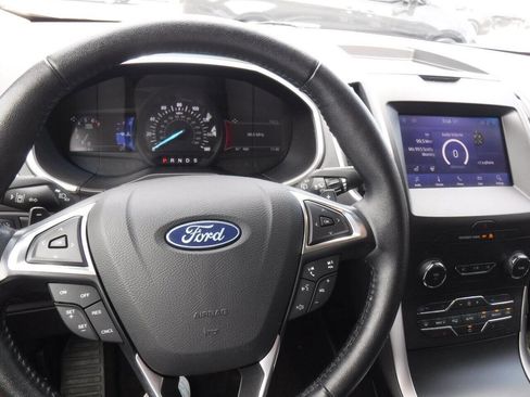 Used 2020 Ford Edge SEL w/ Cold Weather Package image 23