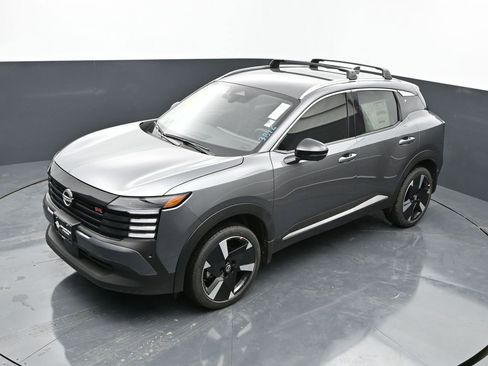 New 2026 Nissan Kicks SR image 24