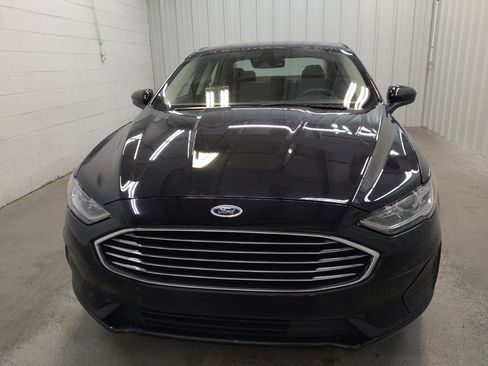 Used 2020 Ford Fusion SE FWD image 15