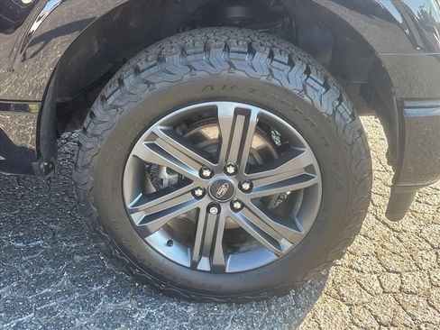 Used 2023 Ford F150 Lariat w/ Equipment Group 502A High AWD/4WD image 10