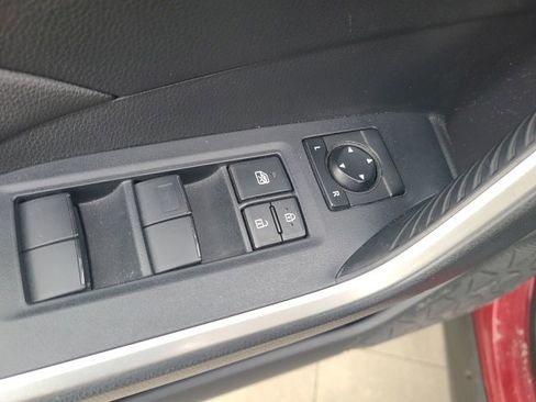 Used 2019 Toyota RAV4 XLE image 18