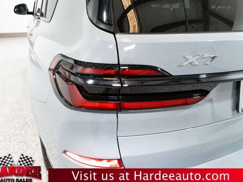 Used 2024 BMW X7 xDrive40i w/ M Sport Package image 9