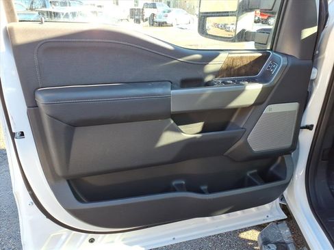 New 2026 Ford F250 Lariat w/ Black Appearance Package image 20