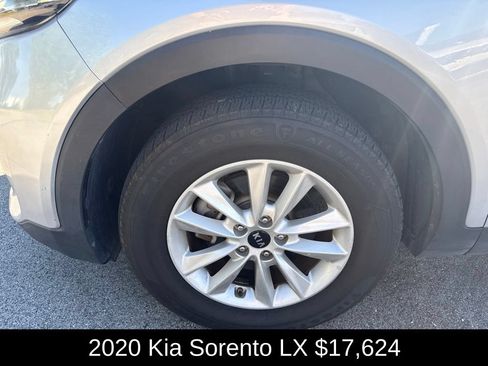 Used 2020 Kia Sorento LX AWD/4WD image 9