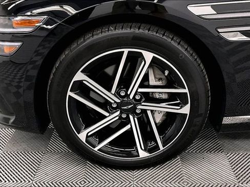 Used 2025 Genesis G80 2.5T Advanced AWD/4WD image 10