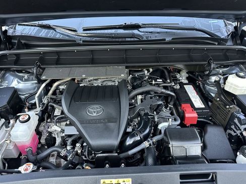 Used 2023 Toyota Highlander XLE image 33