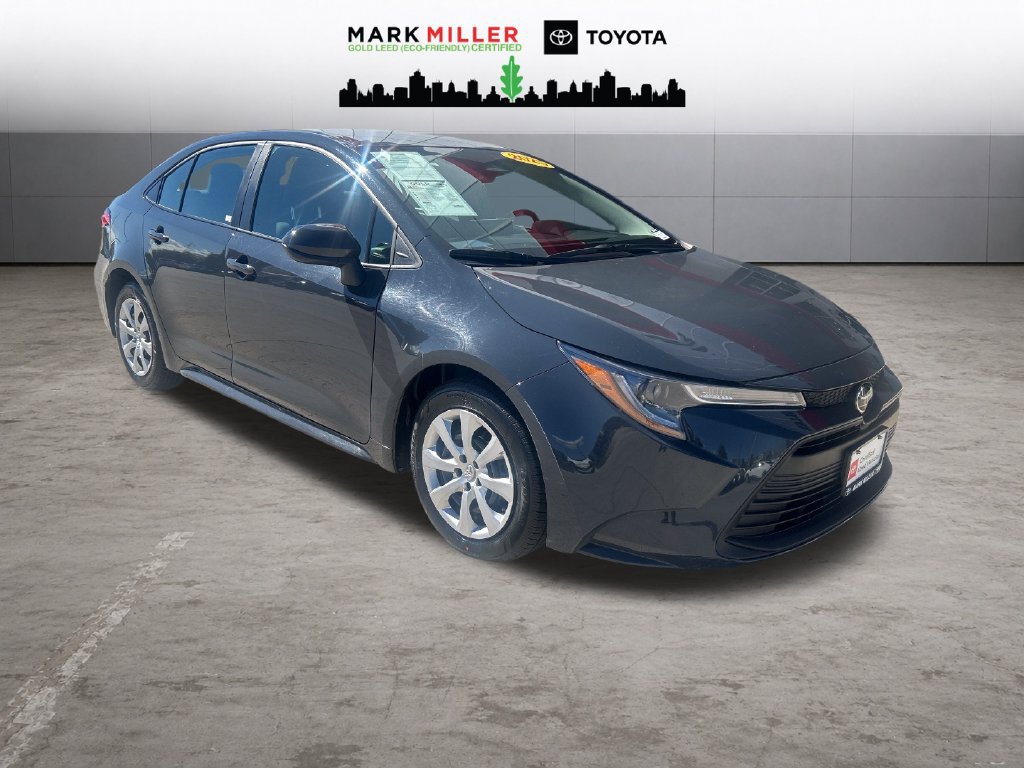 Certified 2025 Toyota Corolla LE FWD image 4