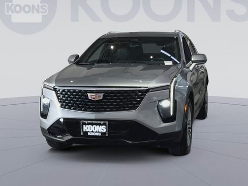 Used 2024 Cadillac XT4 Premium Luxury image 5