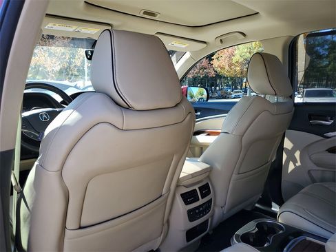 Used 2018 Acura MDX FWD w/ Advance Package image 12