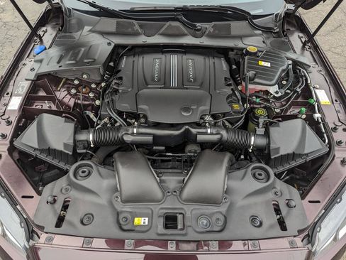 Used 2019 Jaguar XJ R-Sport image 45