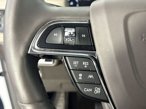 Used 2022 Lincoln Nautilus Reserve w/ Equipment Group 201A image 20