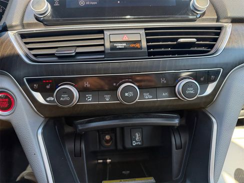 Used 2018 Honda Accord Touring image 20