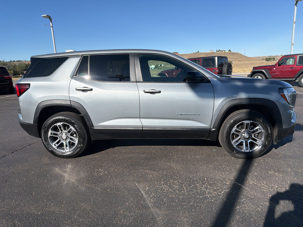 Used 2025 GMC Terrain Elevation AWD/4WD image 4