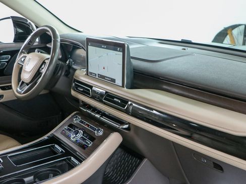 Used 2023 Lincoln Aviator Reserve w/ Equipment Group 201A RWD image 27