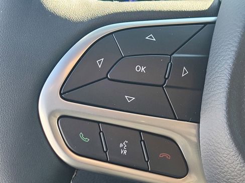 New 2026 Chrysler Pacifica Select image 24