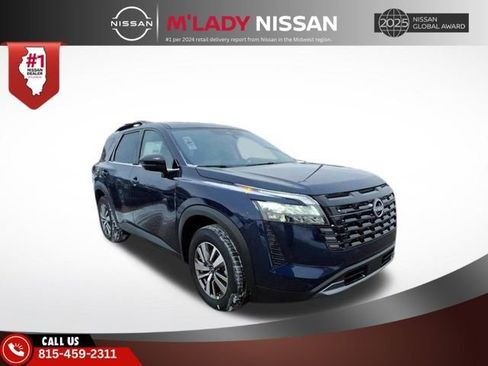 New 2026 Nissan Pathfinder SL image 1