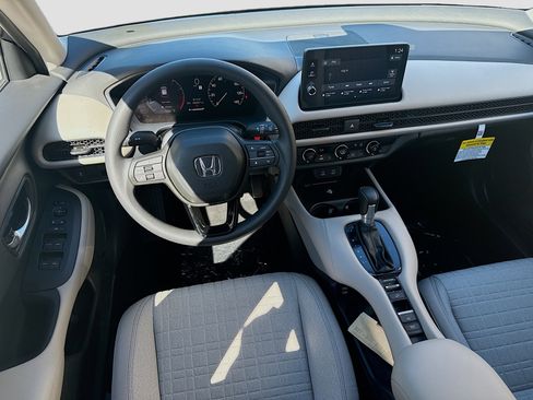 New 2026 Honda HR-V LX image 17