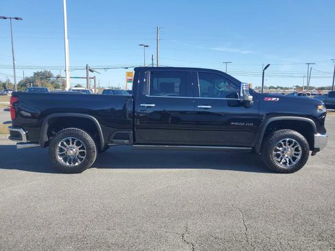 Certified 2026 Chevrolet Silverado 3500 LTZ w/ LTZ Premium Package image 7