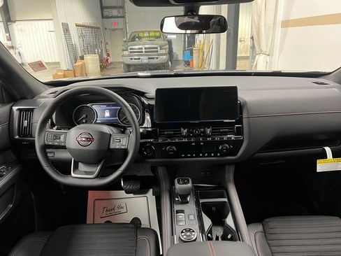 New 2026 Nissan Pathfinder Rock Creek image 8