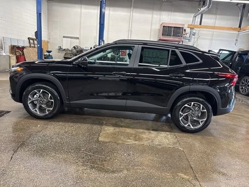 New 2026 Chevrolet Trax LT image 3