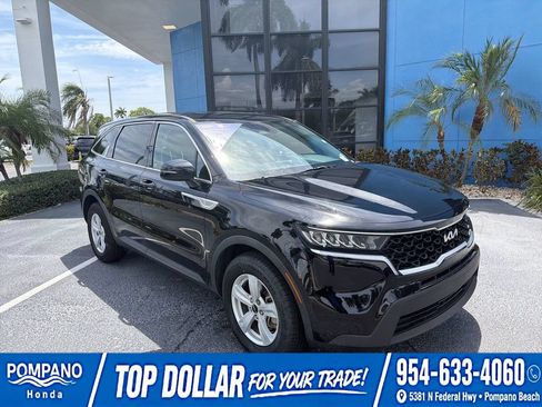 Used 2023 Kia Sorento LX FWD image 21