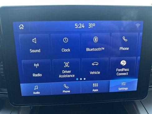 Used 2021 Ford Explorer XLT image 25