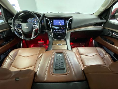 Used 2015 Cadillac Escalade ESV Premium AWD/4WD image 27