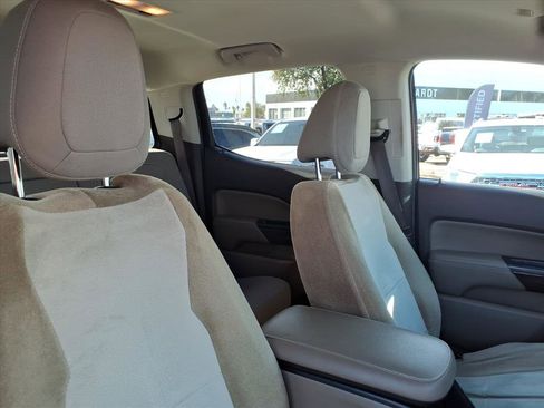 Used 2018 GMC Canyon SLE w/ SLE Convenience Package image 12