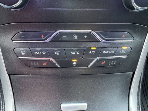 Used 2015 Ford Edge SEL w/ Equipment Group 201A AWD/4WD image 28