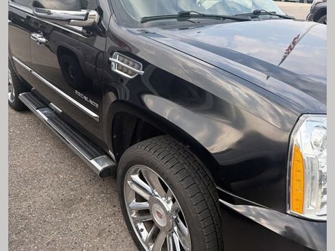 Used 2013 Cadillac Escalade Platinum AWD/4WD image 1