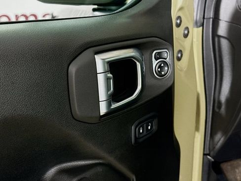 Used 2025 Jeep Wrangler Unlimited Sport AWD/4WD image 17