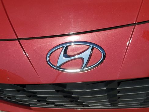 Used 2021 Hyundai Elantra SEL FWD image 10