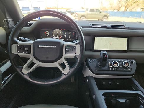 Used 2023 Land Rover Defender 110 X-Dynamic SE image 6
