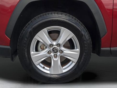 Used 2021 Toyota RAV4 XLE FWD image 25