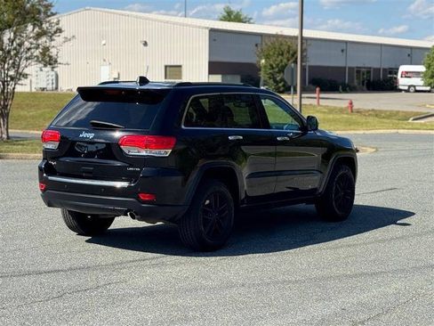 Used 2017 Jeep Grand Cherokee Limited AWD/4WD image 6