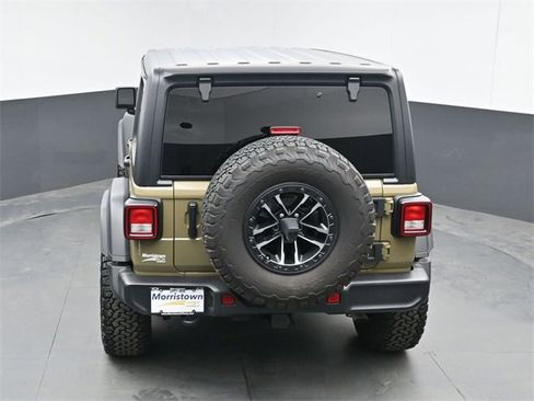 Used 2025 Jeep Wrangler Willys image 37