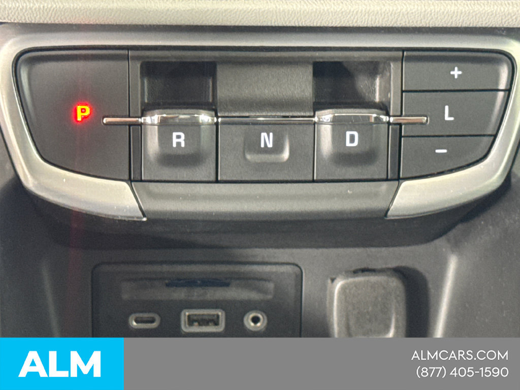 Used 2024 GMC Terrain SLT FWD image 33
