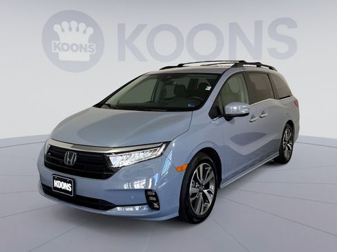 Used 2023 Honda Odyssey Touring image 1
